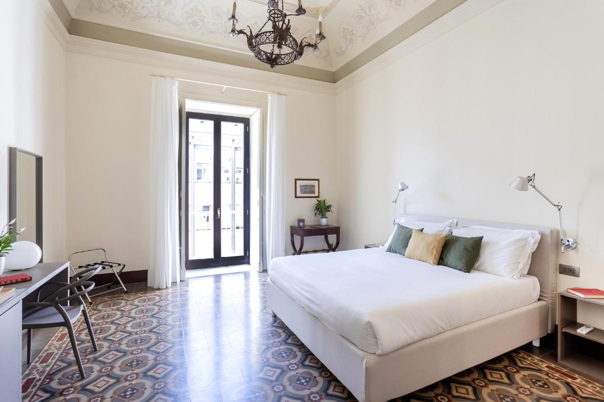 Couette-café Palazzo Costarelli - *